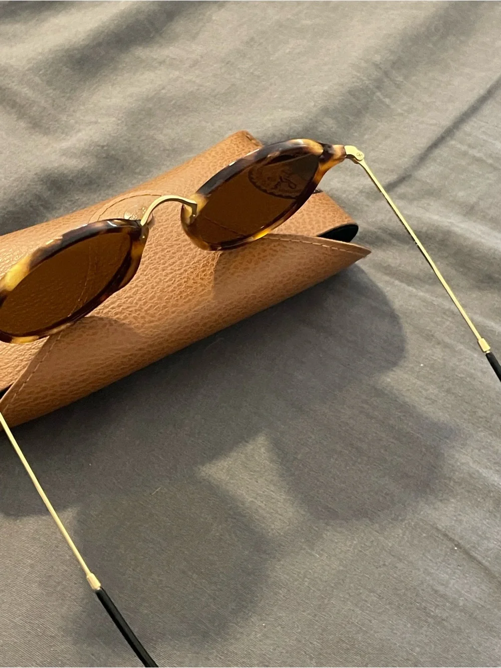 Ray-Ban Round Fleck Tortoise Frame Sunglasses